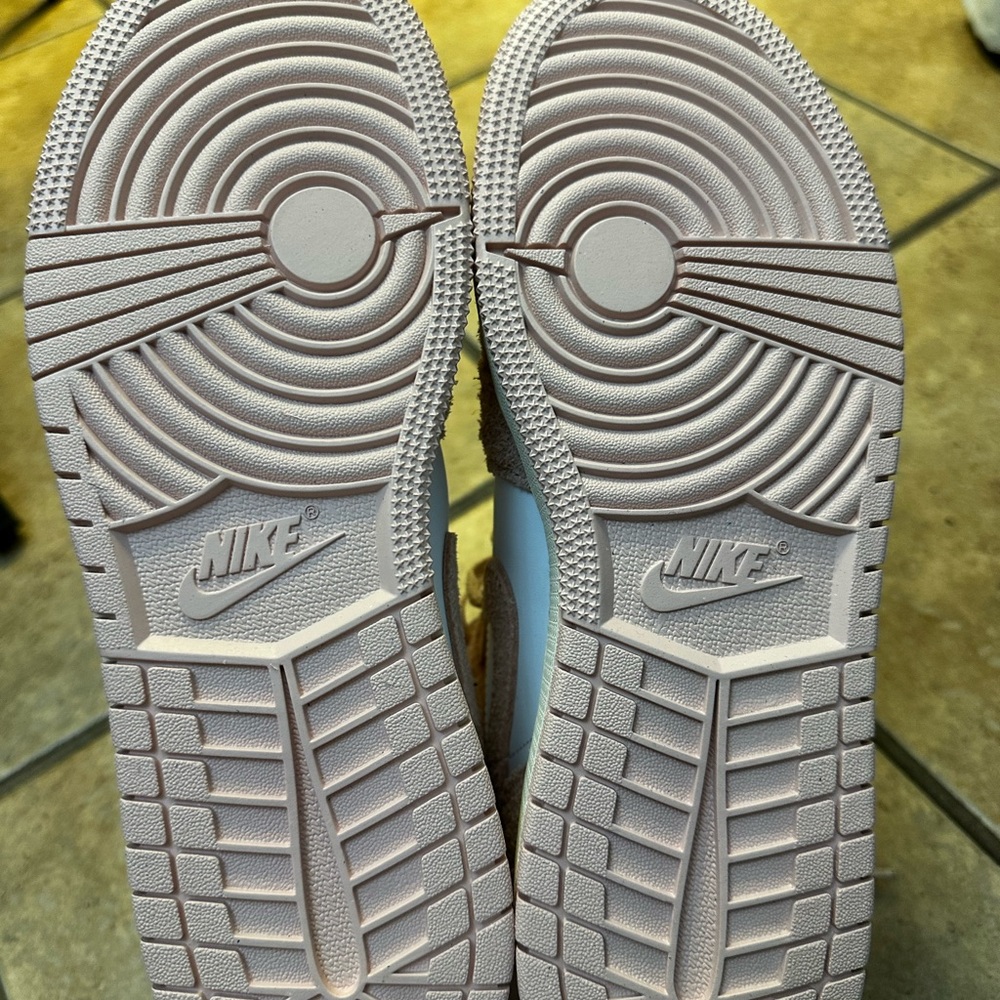 New! Girls Nike Jordans - Picture 8 of 8